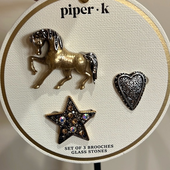 Piper K | Equestrian/Boho Motif Brooch Set - Picture 1 of 12